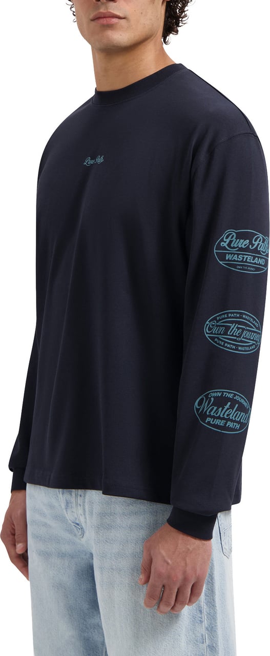 Pure Path Wasteland Patches Longskleeve T-Shirt 25030122 Dark Navy Navy