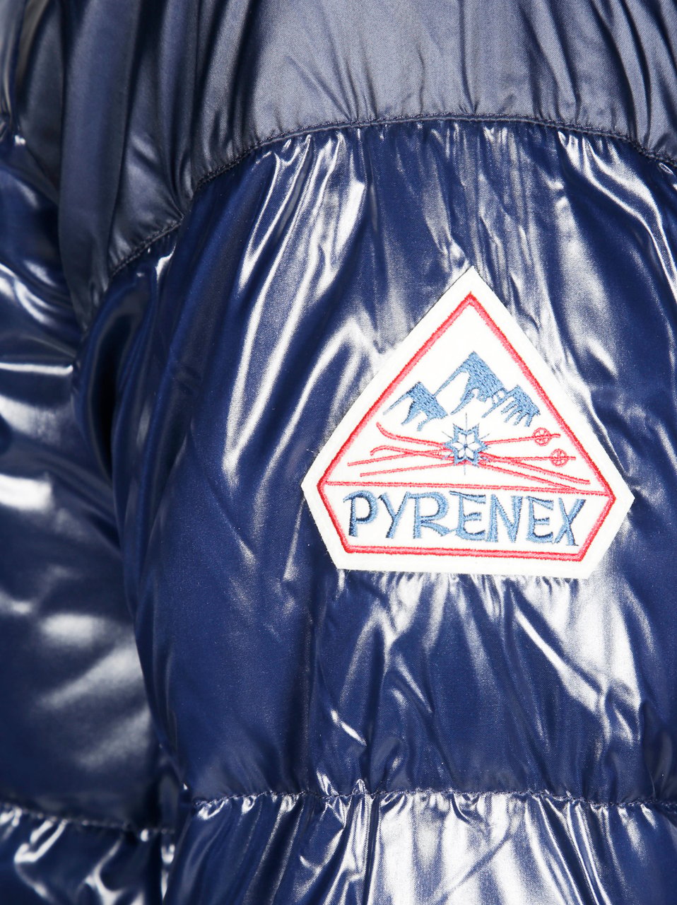 Pyrenex Hooded Polyamide Jacket with Fitted Silhouette Zwart