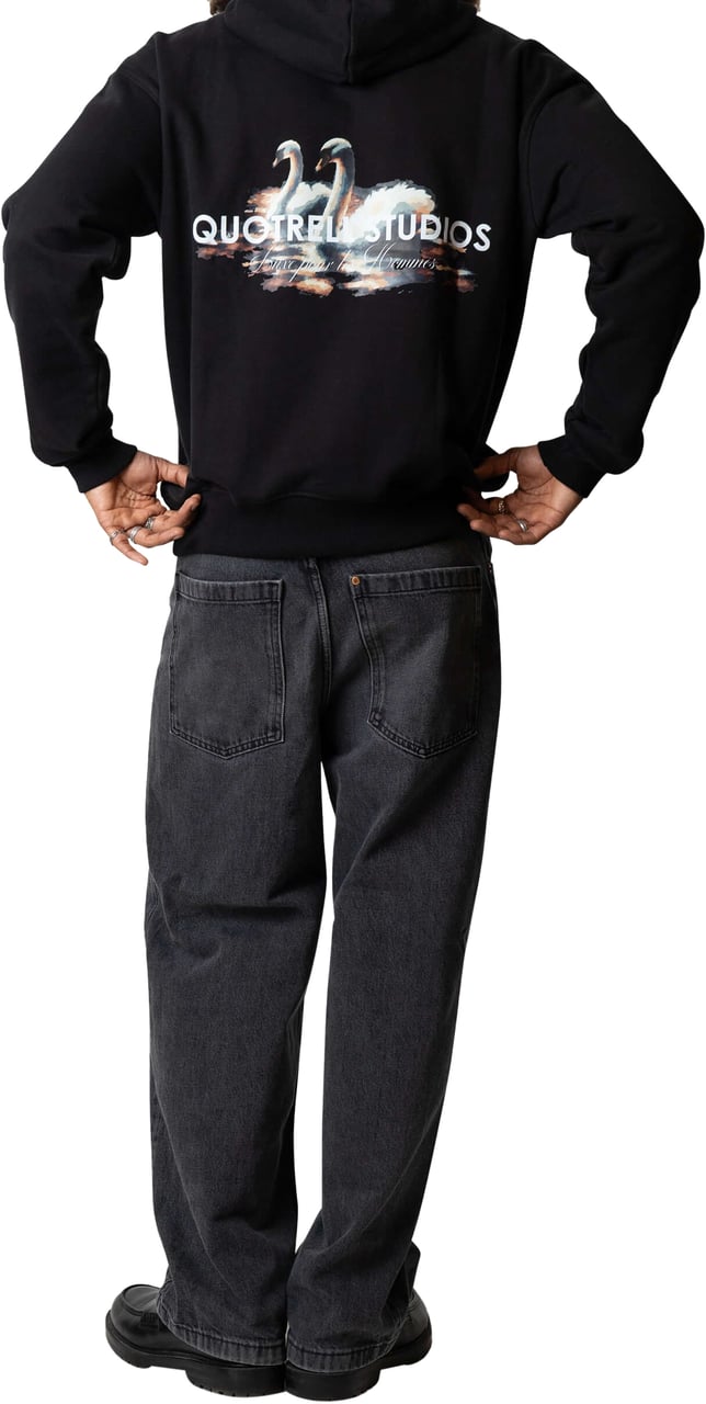 Quotrell Swan Hoodie | Black/white Zwart