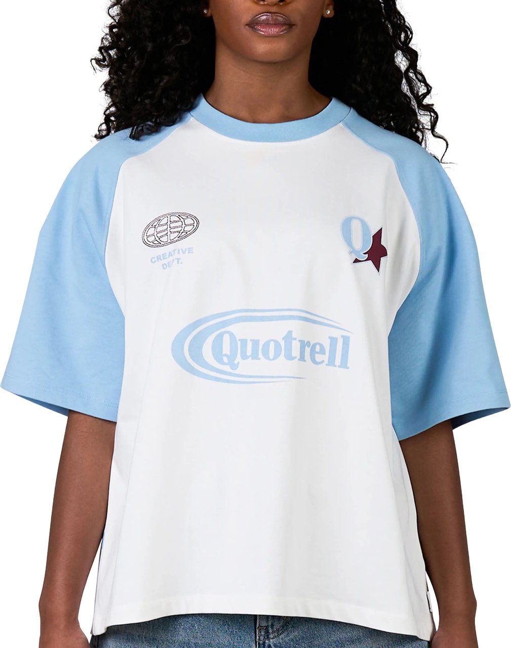 Quotrell Emilio Boxy Tee | White/light Blue Zwart