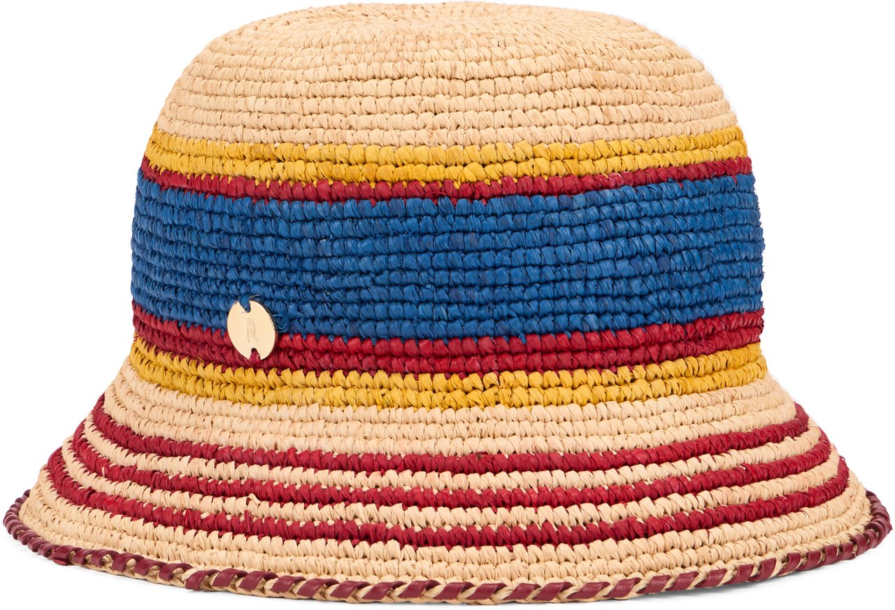 Rabanne Bucket hat model in raffia Beige