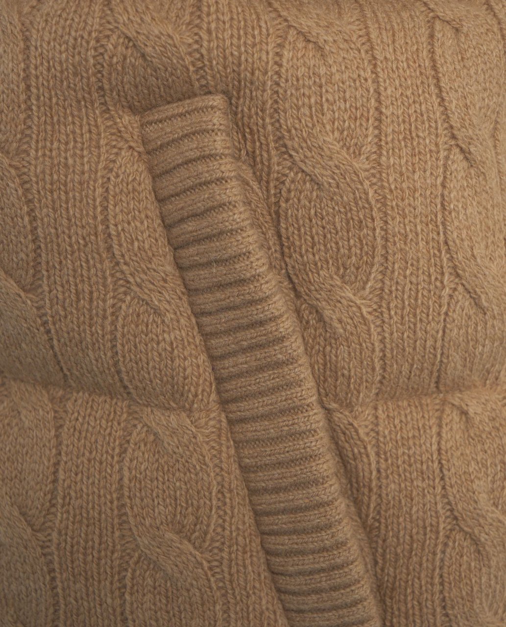 Ralph Lauren Quilted vest with cable knit pattern Beige