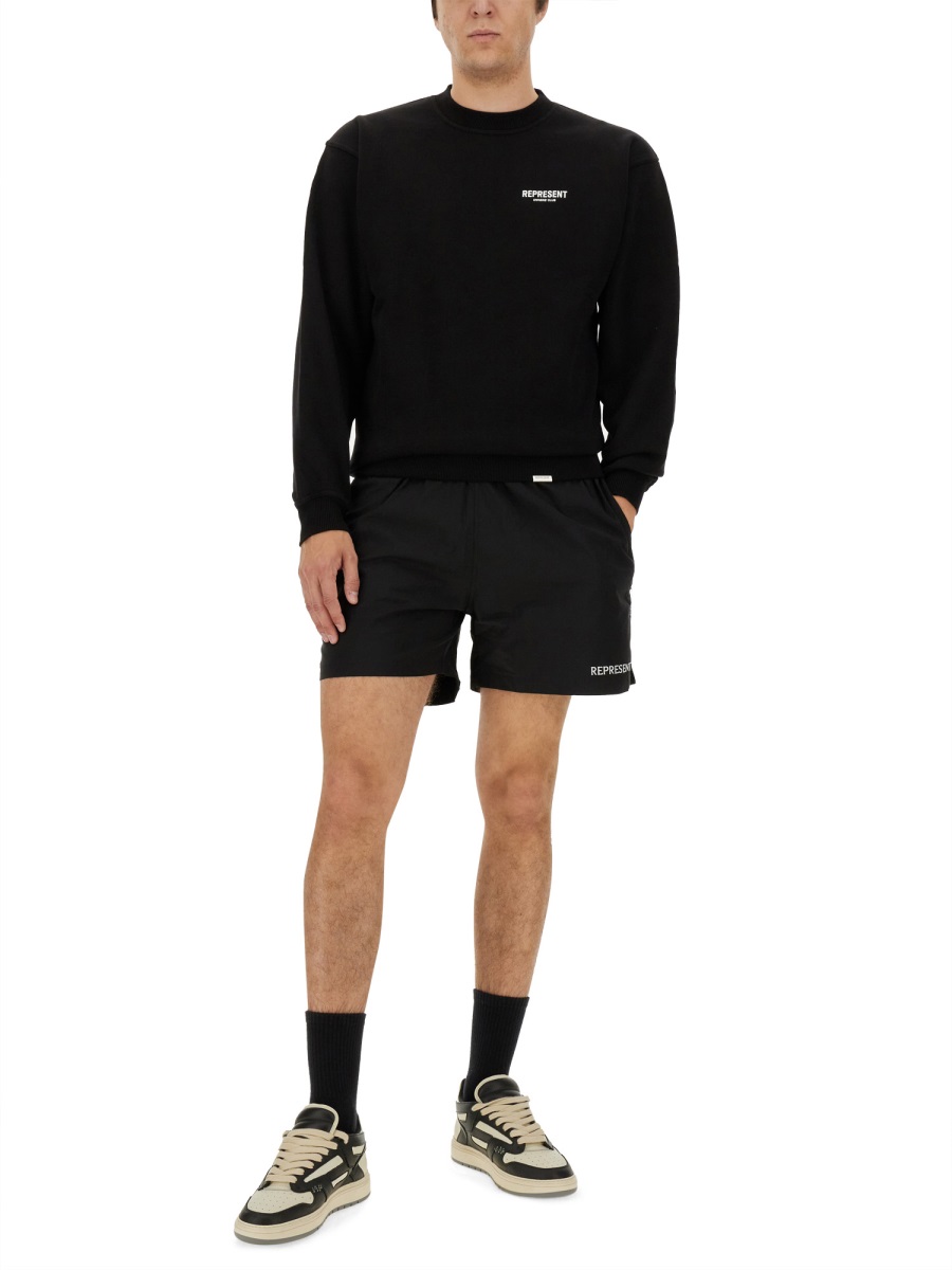 Represent BERMUDA WITH LOGO Zwart