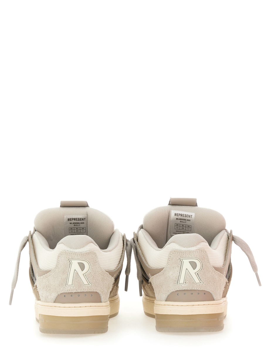 Represent "BULLY" SNEAKER Wit