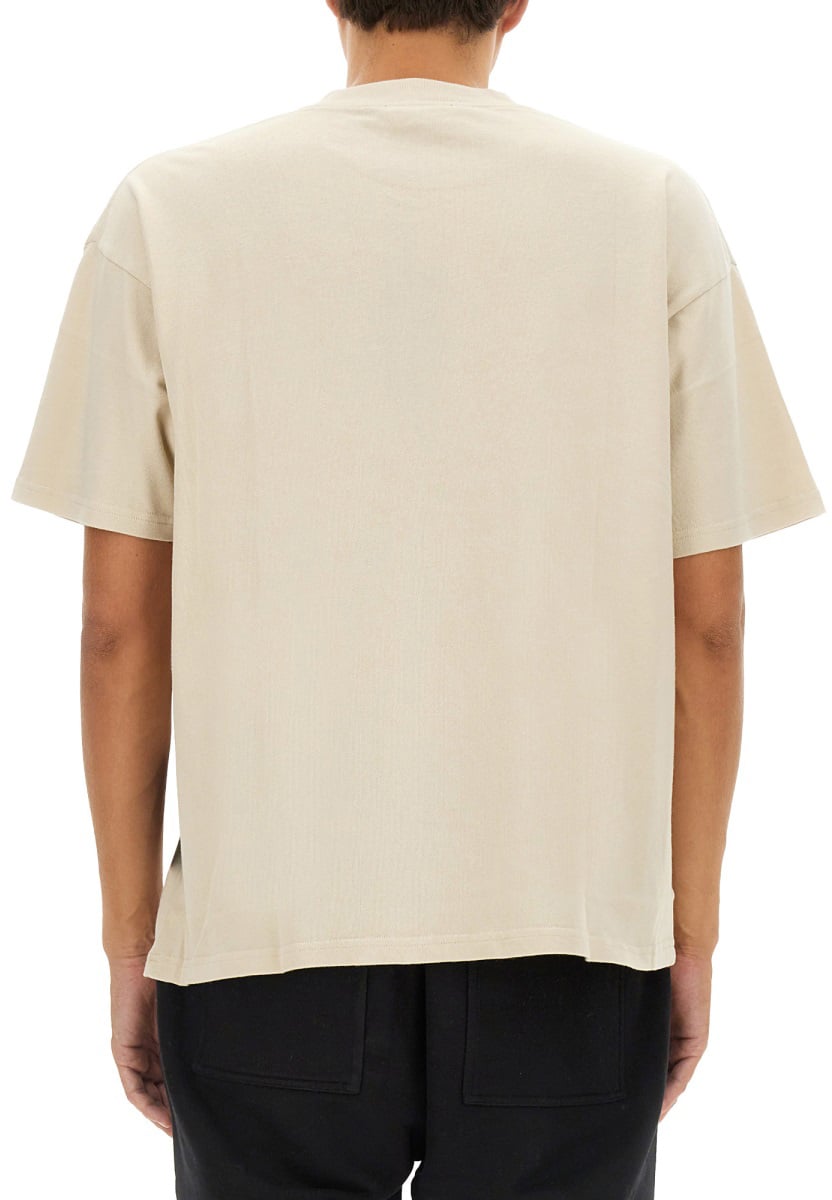 Represent "THOROUGHBRED" T-SHIRT Wit