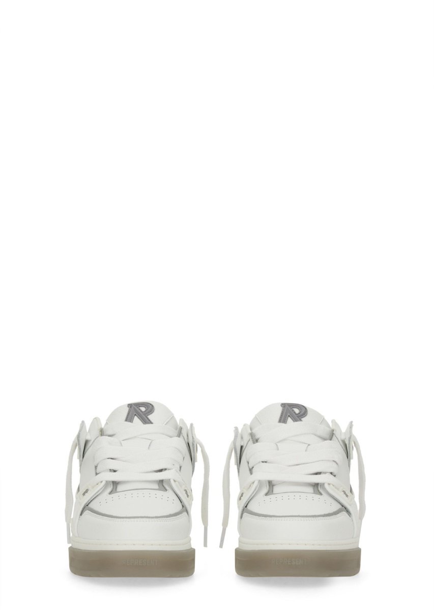 Represent "STUDIO" SNEAKER Wit