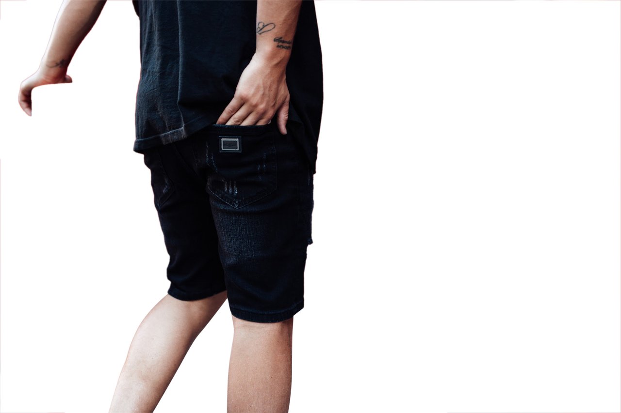 Richesse SUNDSVALL NOIR JEANS Divers