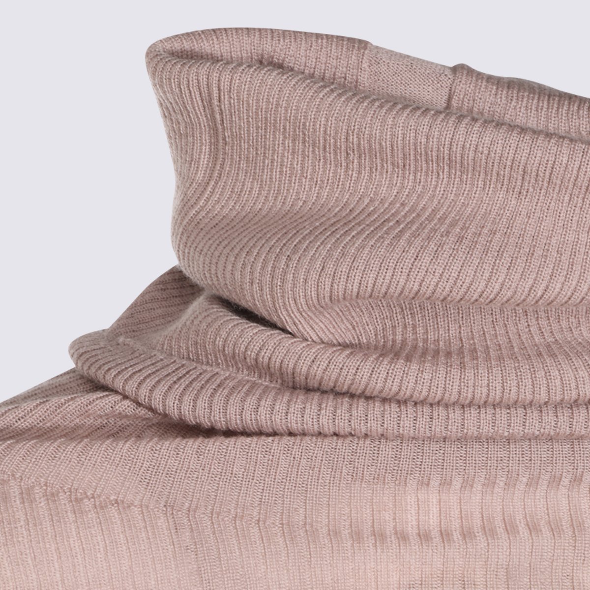 Rick Owens Fitted Silhouette Sweater With Turtleneck And Ribbed Texture Roze