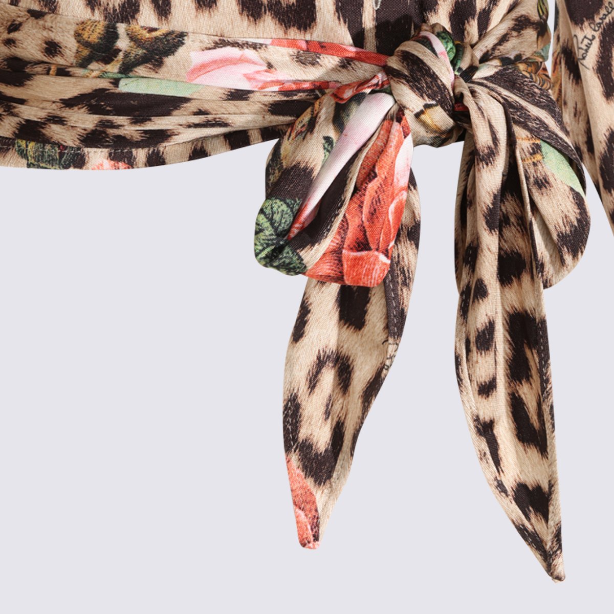 Roberto Cavalli Cropped Shirt with Bold Leopard Print Neutraal