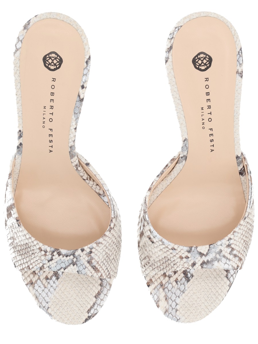 Roberto Festa Décolleté Shoe with Textured Snakeskin Pattern and Slender Heel Roze