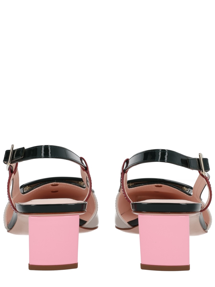 Roger Vivier Lacquered Patent Calfskin Slingback Pumps Grijs