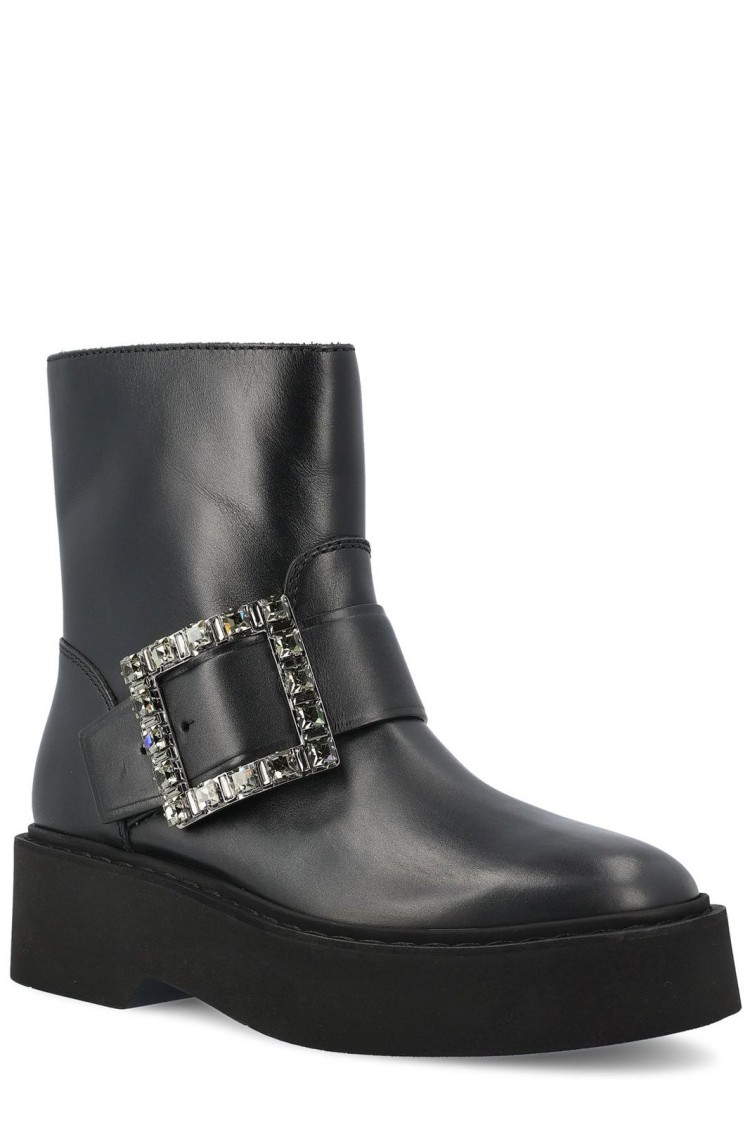 Roger Vivier Pointed Toe Black Boots With Moderate Heel And Streamlined Silhouette Zwart