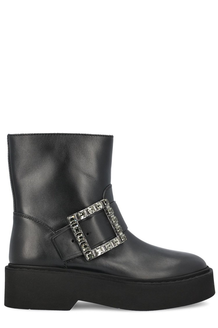 Roger Vivier Pointed Toe Black Boots With Moderate Heel And Streamlined Silhouette Zwart