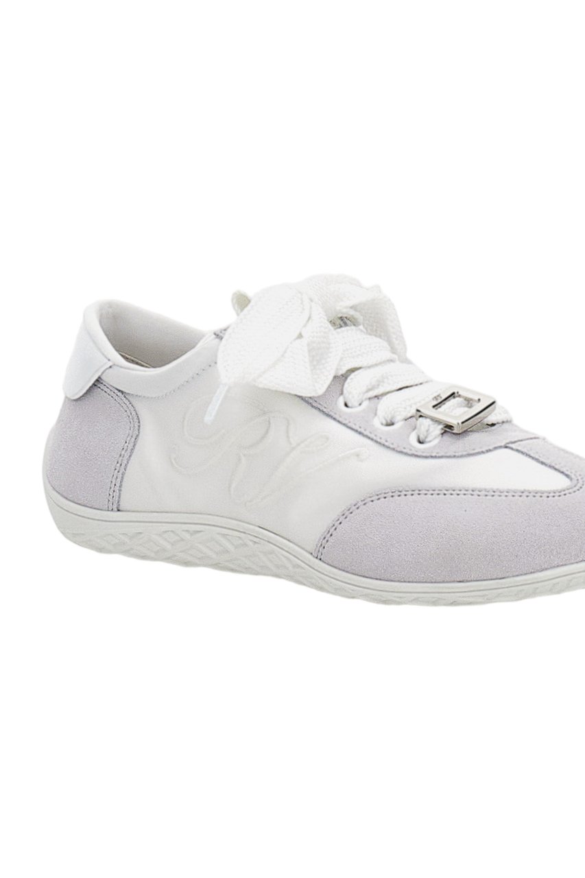 Roger Vivier Classic Low-Top Sneakers with Smooth Silhouette Wit
