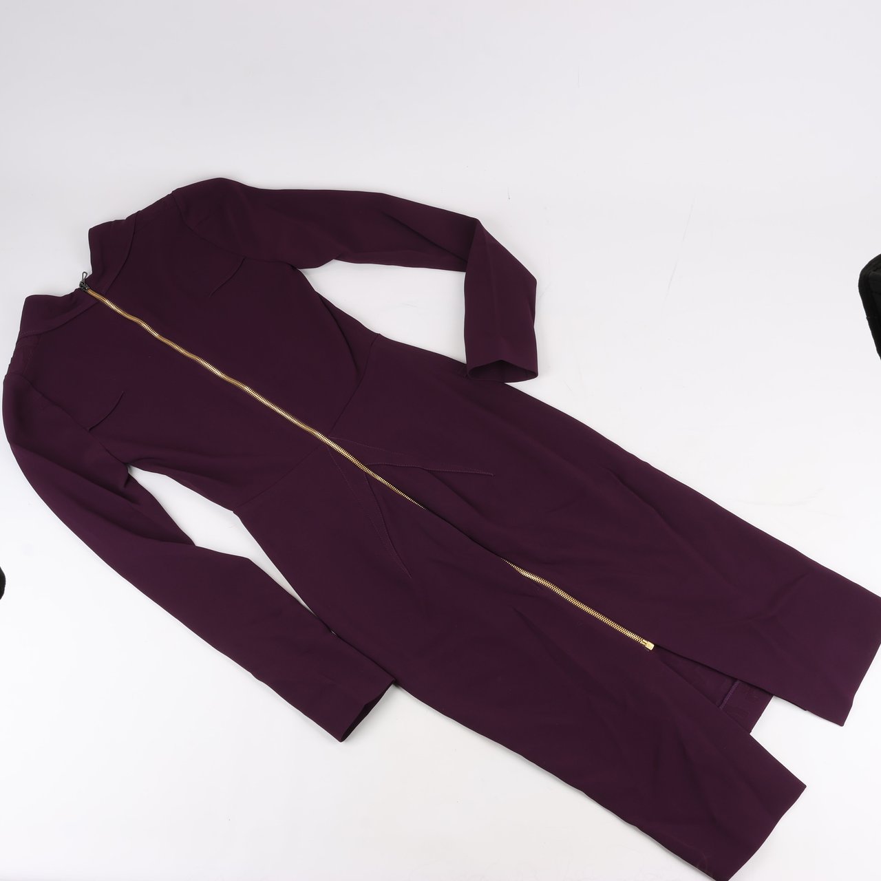 Roland Mouret Deep V-Neck Fitted Midi Dress in Plum – EU 34 Paars