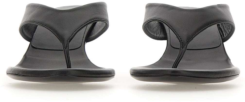 Rotate With Heel Black Zwart