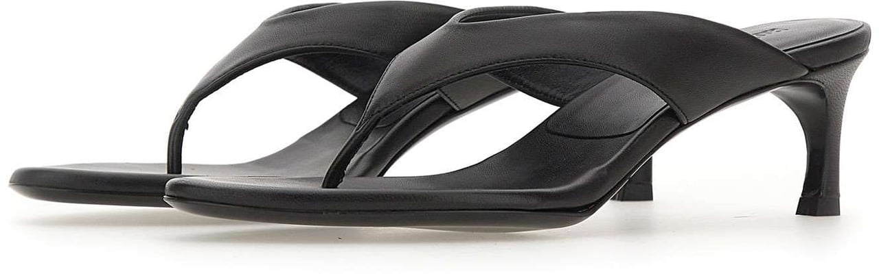 Rotate With Heel Black Zwart