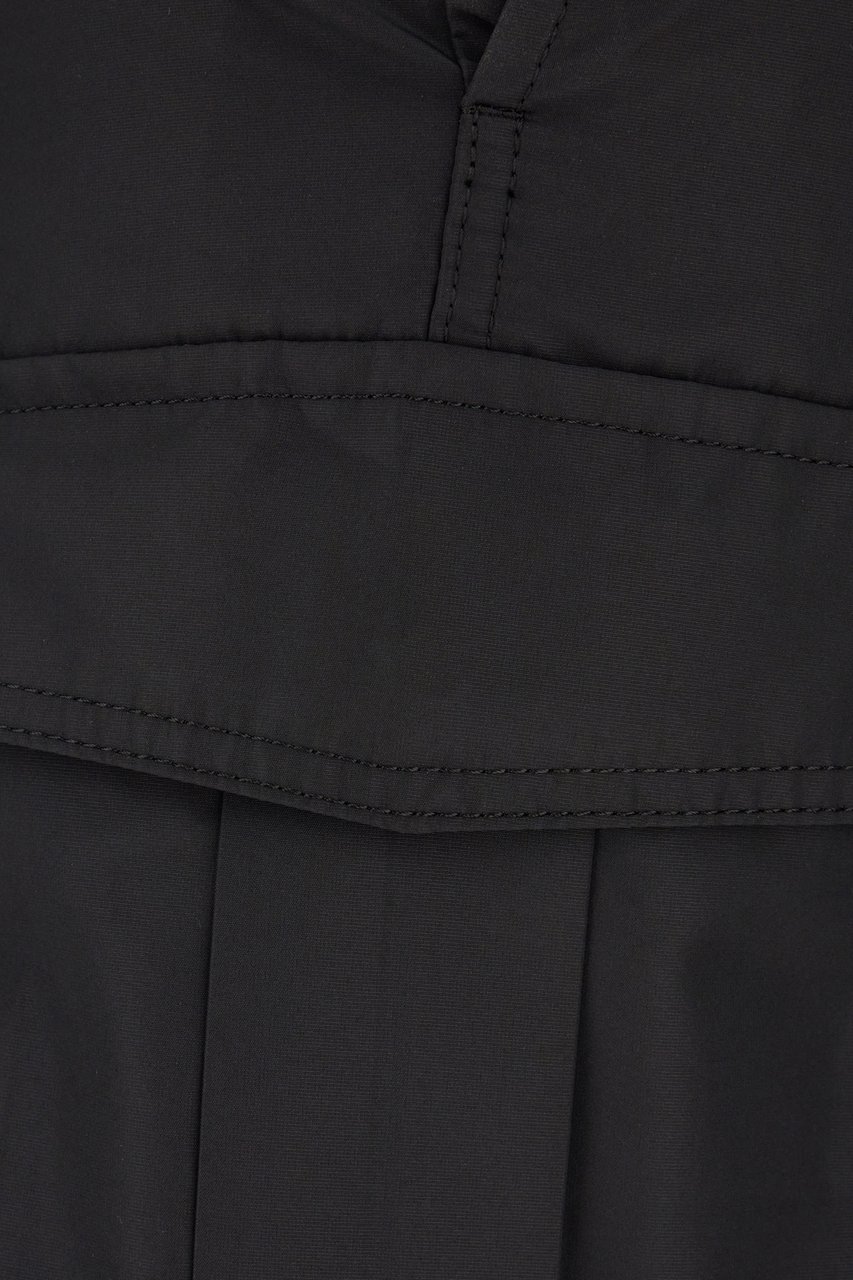 Sacai Sacai Black polyester cargo pants Zwart