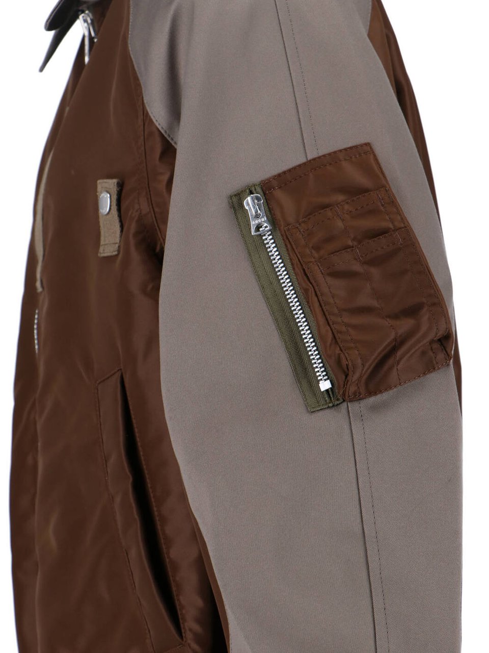 Sacai Structured Brown Jacket With Classic Front Closure Bruin