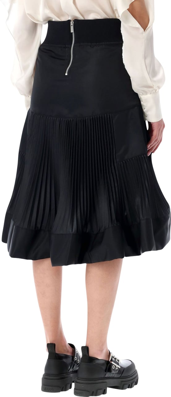 Sacai Sacai Nylon Twill Midi Skirt with pleated inserts Zwart
