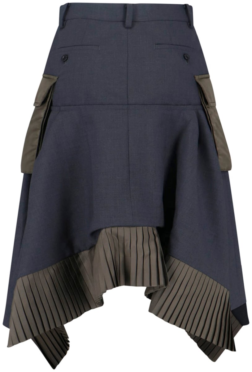 Sacai Versatile Grey Skirt With Smooth Texture And Elegant Silhouette Blauw