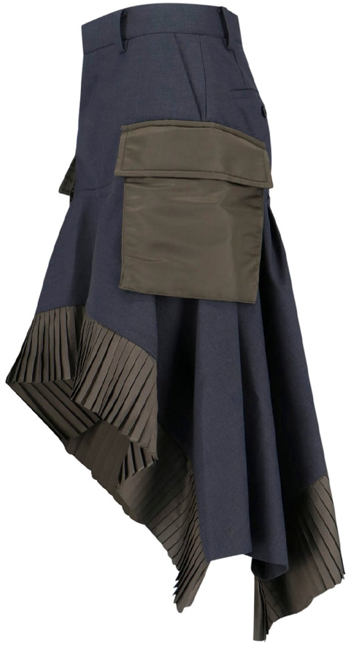 Sacai Versatile Grey Skirt With Smooth Texture And Elegant Silhouette Blauw