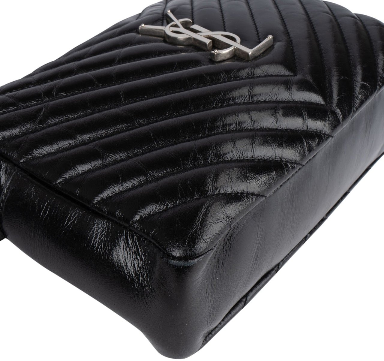 Saint Laurent Saint Laurent Quilted Leather Lou Camera Crossbody Bag Zwart