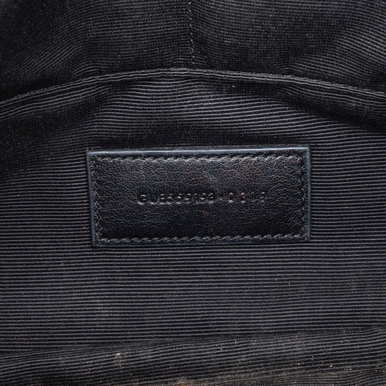 Saint Laurent Saint Laurent Quilted Chevron Leather Clutch Zwart