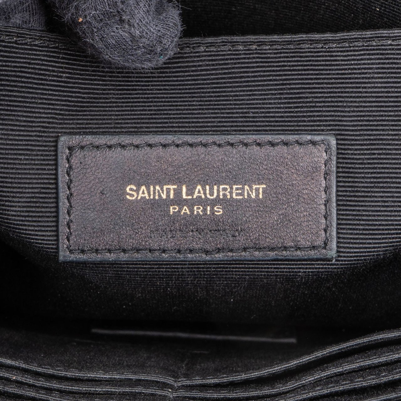 Saint Laurent Saint Laurent Quilted Chevron Leather Clutch Zwart