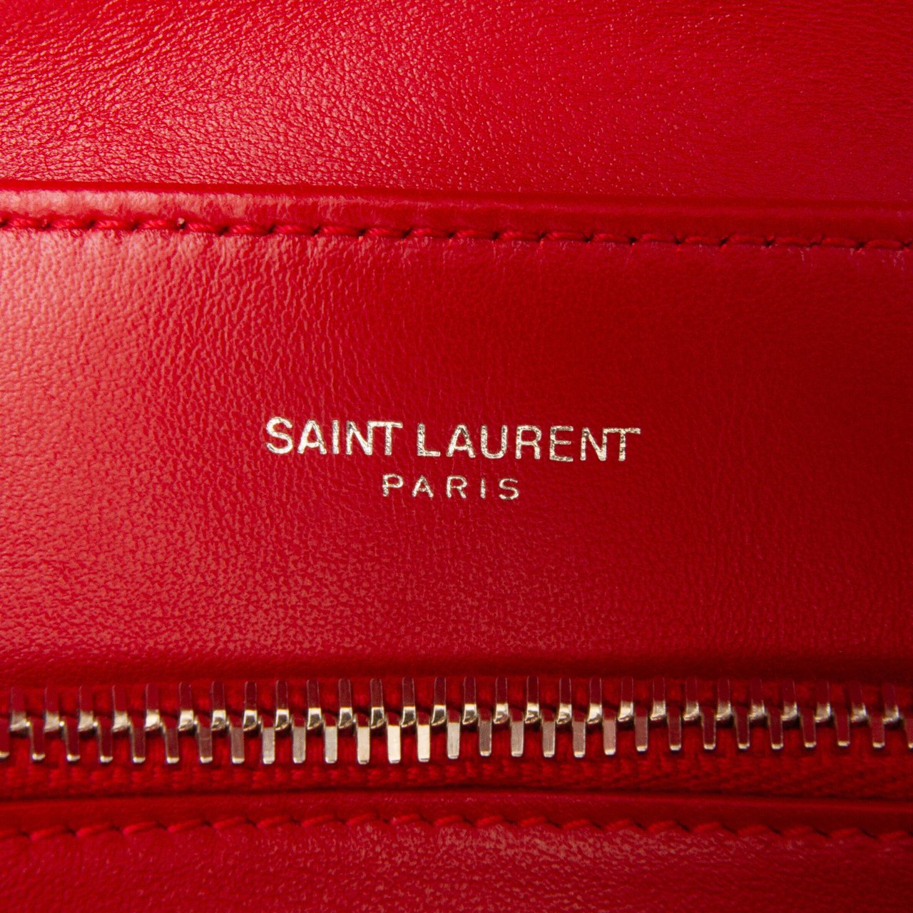 Saint Laurent Small Leather Monogram Loulou Crossbody Rood