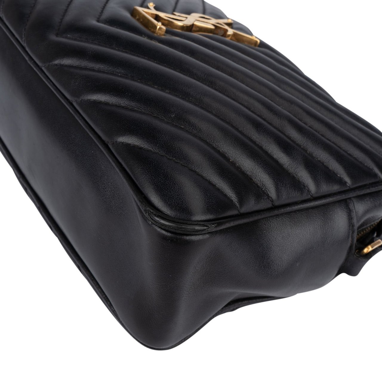 Saint Laurent Saint Laurent Quilted Leather Lou Camera Crossbody Bag Zwart