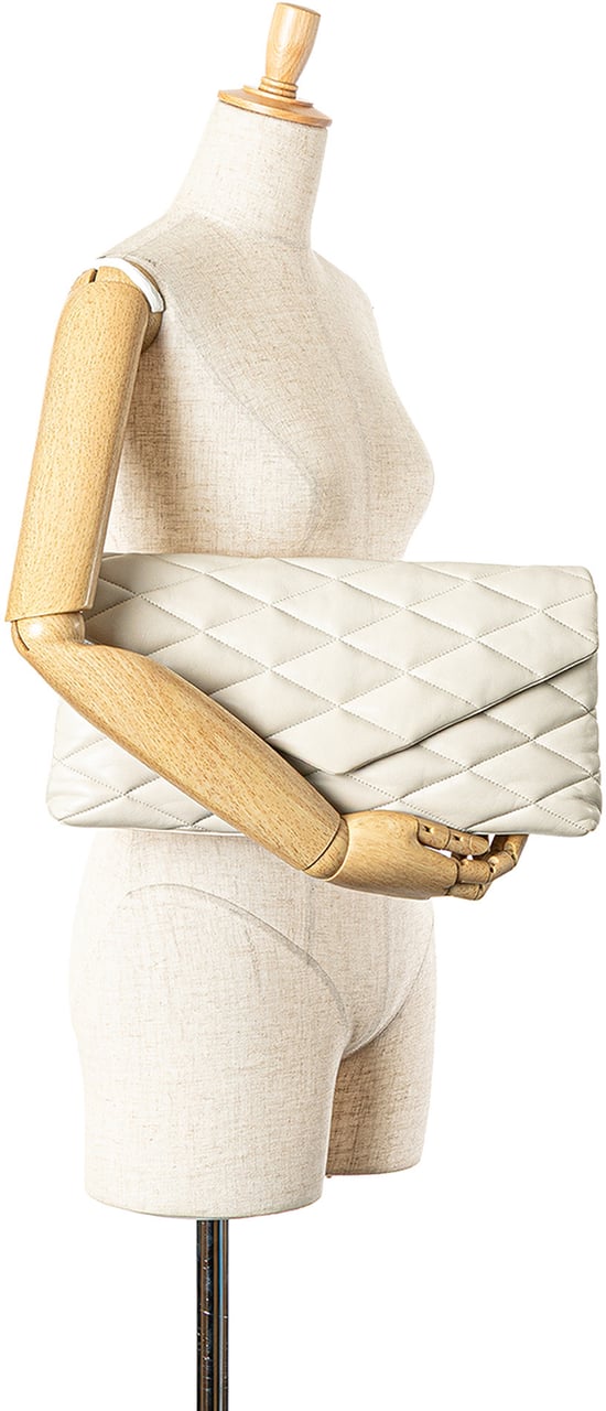 Saint Laurent Large Quilted Lambskin Sade Clutch Wit