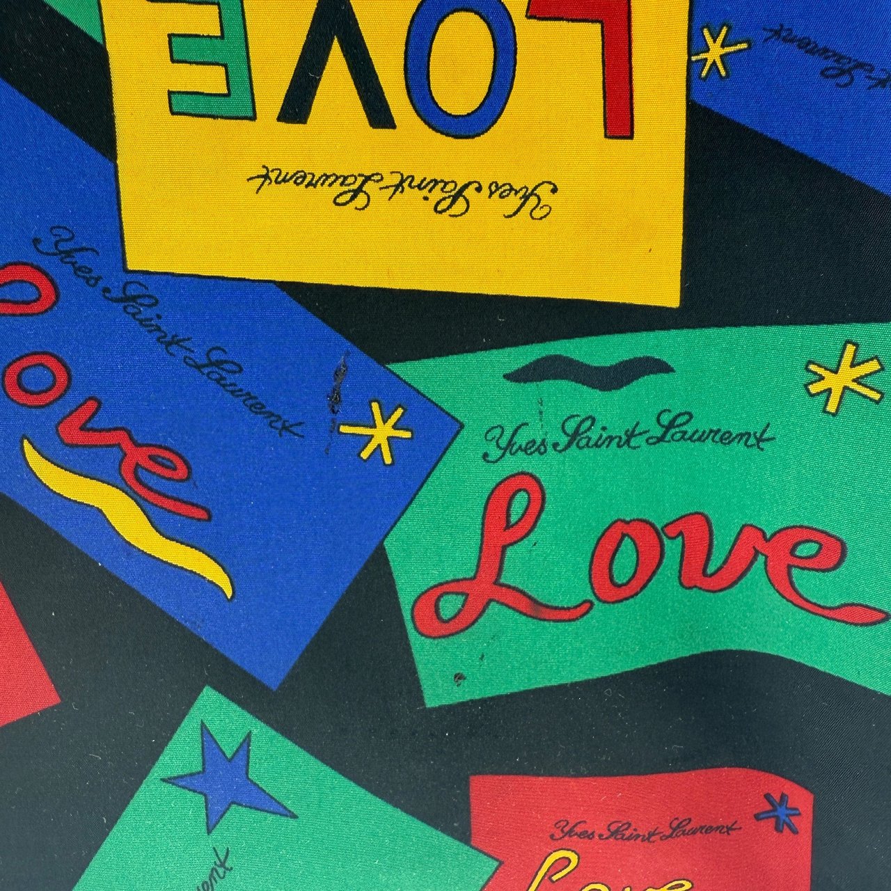 Saint Laurent Yves Saint Laurent Love Printed Nylon Handbag Colorful / good Zwart