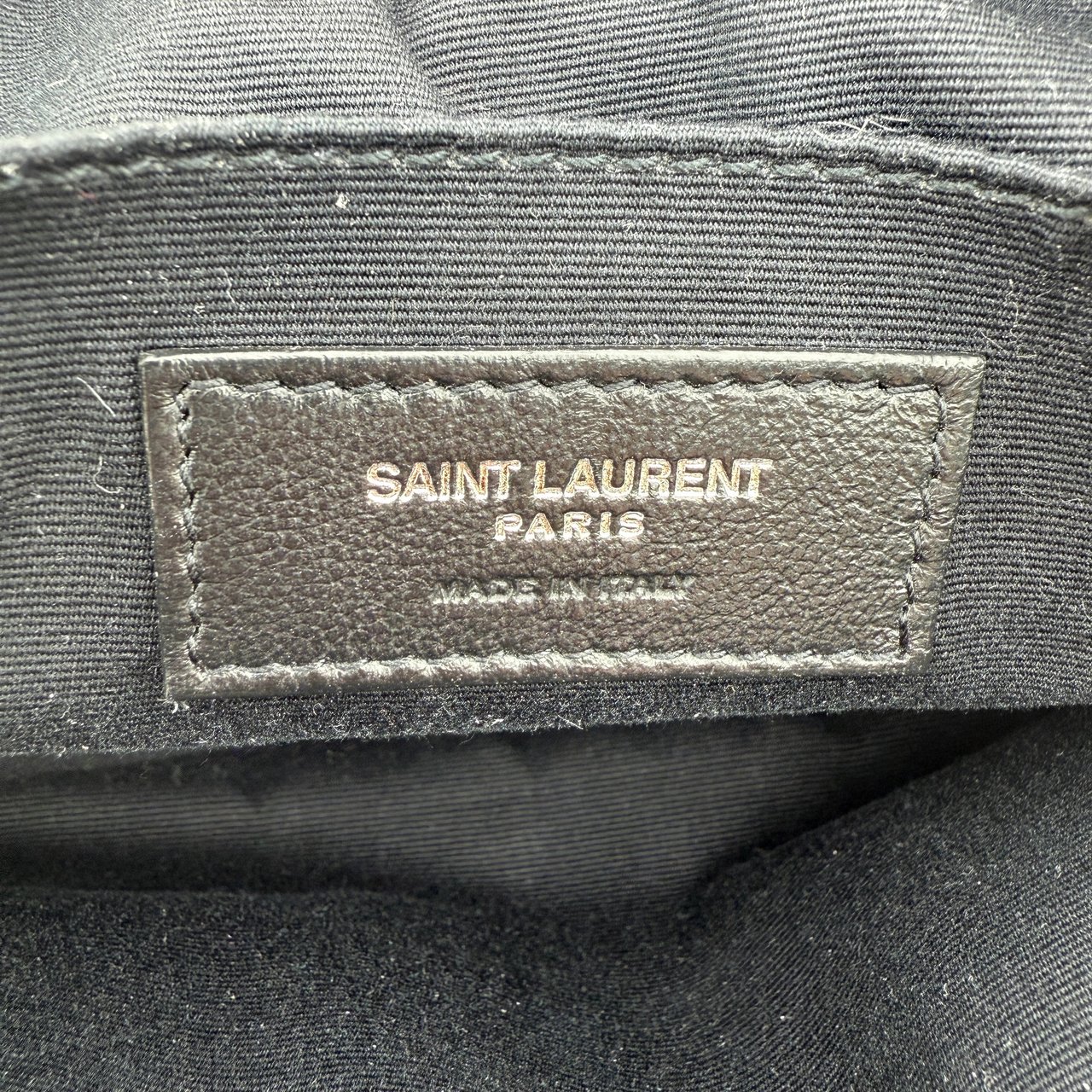 Saint Laurent Yves Saint Laurent Lou Camera Bag Cream White / good Wit