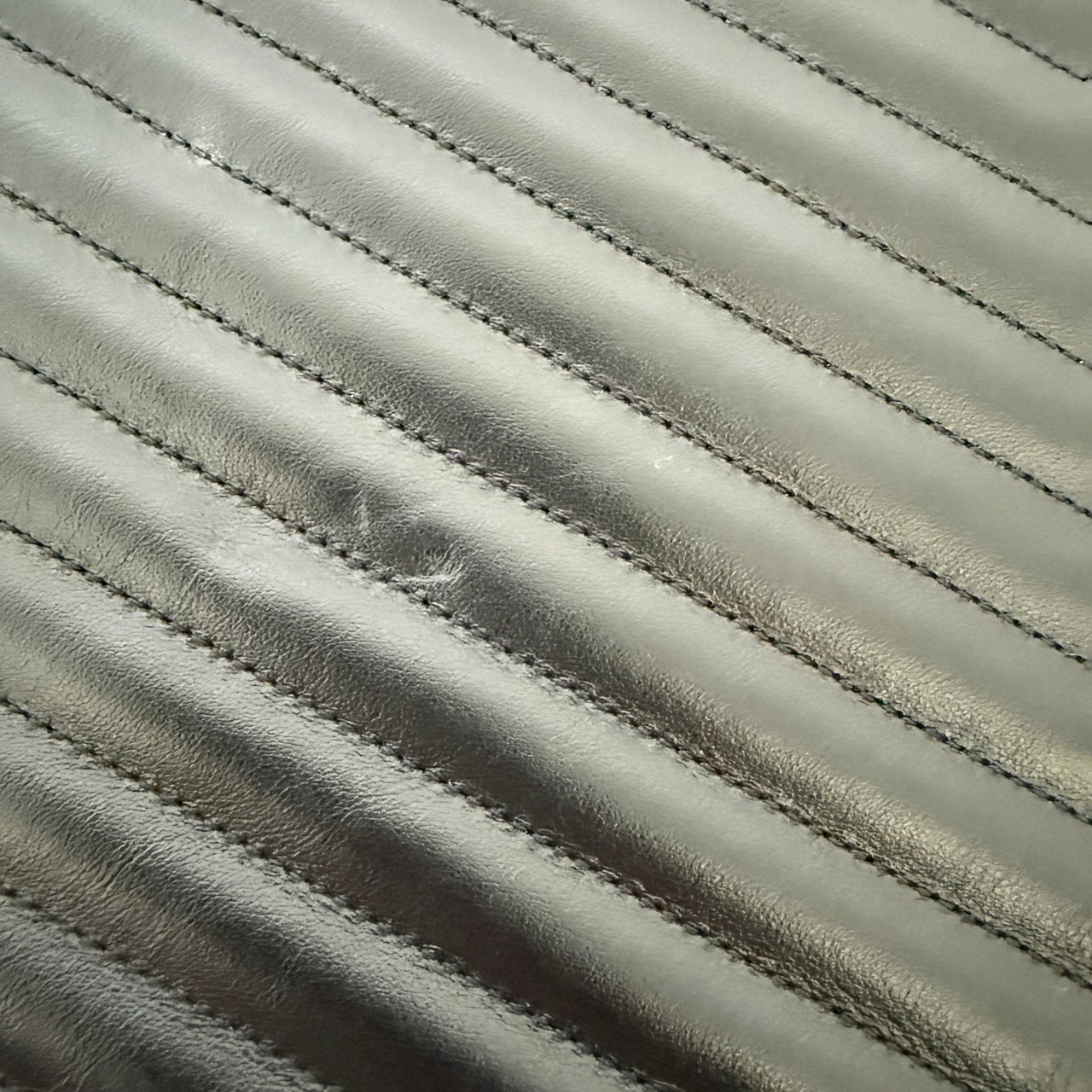 Saint Laurent Saint Laurent Cassandre Matelassé quilted leather document holder Black / very good Zwart