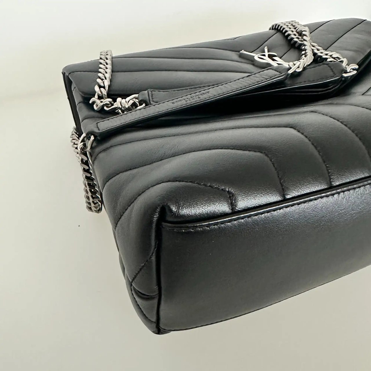 Saint Laurent Saint Laurent YSL LouLou Medium Leder schwarz silberne Hardware / sehr gut Zwart