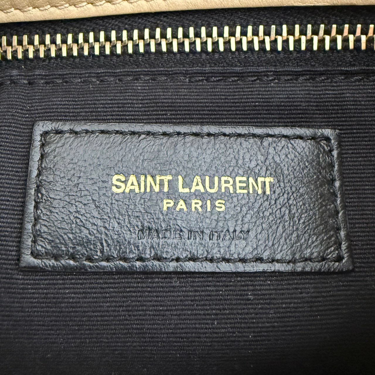 Saint Laurent Saint Laurent Loulou Puffer Small Shearling Shoulder Bag Lilac / very good Paars