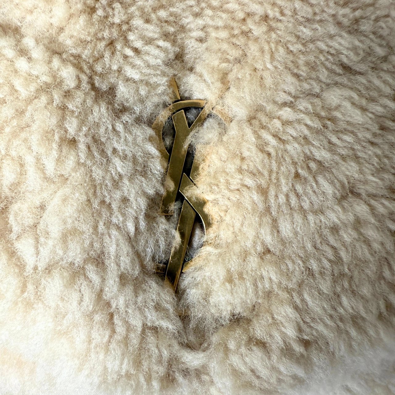 Saint Laurent Saint Laurent Loulou Puffer Small Shearling Shoulder Bag Lilac / very good Paars