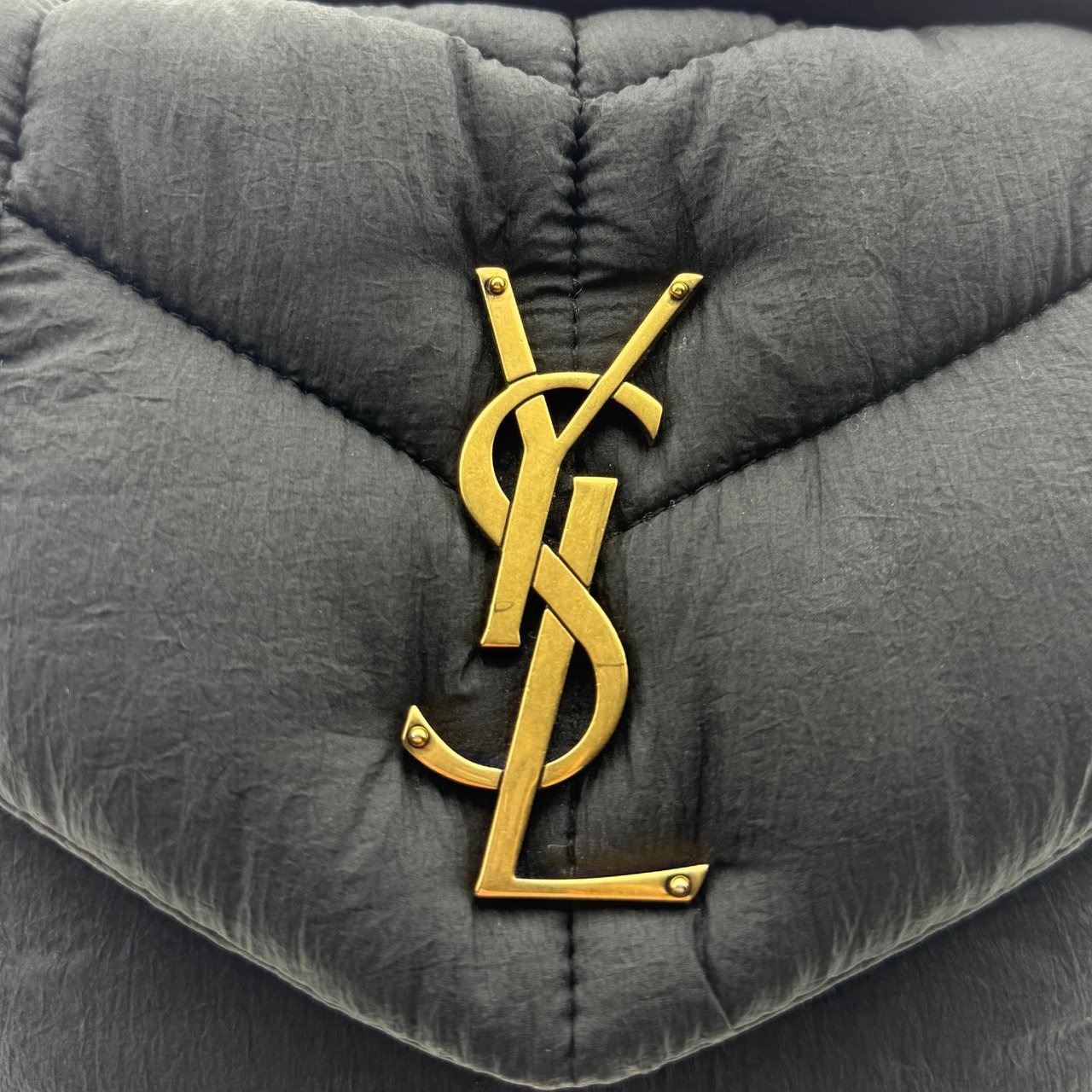 Saint Laurent Saint Laurent Puffer Small Nylon Schultertasche Schwarz / sehr gut Zwart