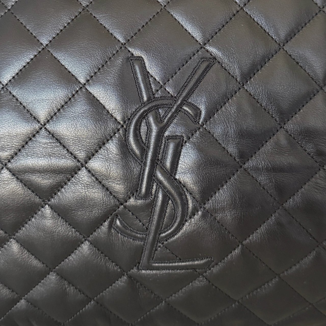 Saint Laurent Saint Laurent ES Giant Quilted Duffle Bag Reisetasche Schwarz / neuwertig Zwart