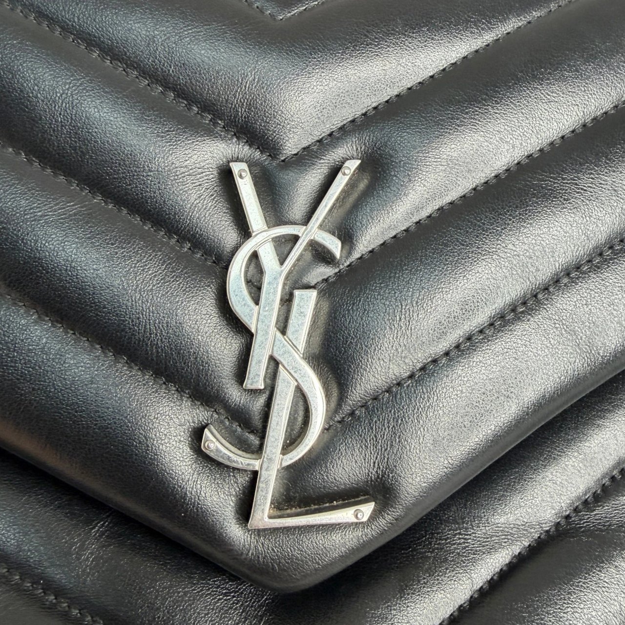 Saint Laurent LouLou Medium Leder schwarz silberne Hardware Fullset Zwart