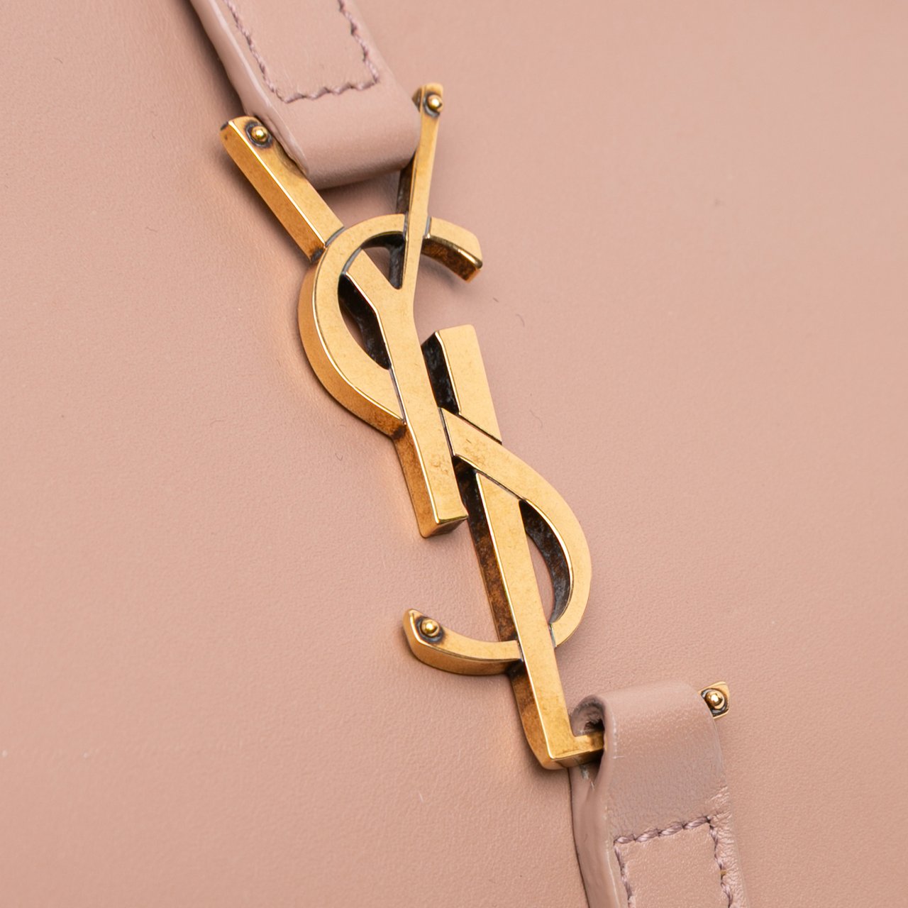 Saint Laurent Smooth Calfskin Le 5 a 7 Shoulder Bag Bruin