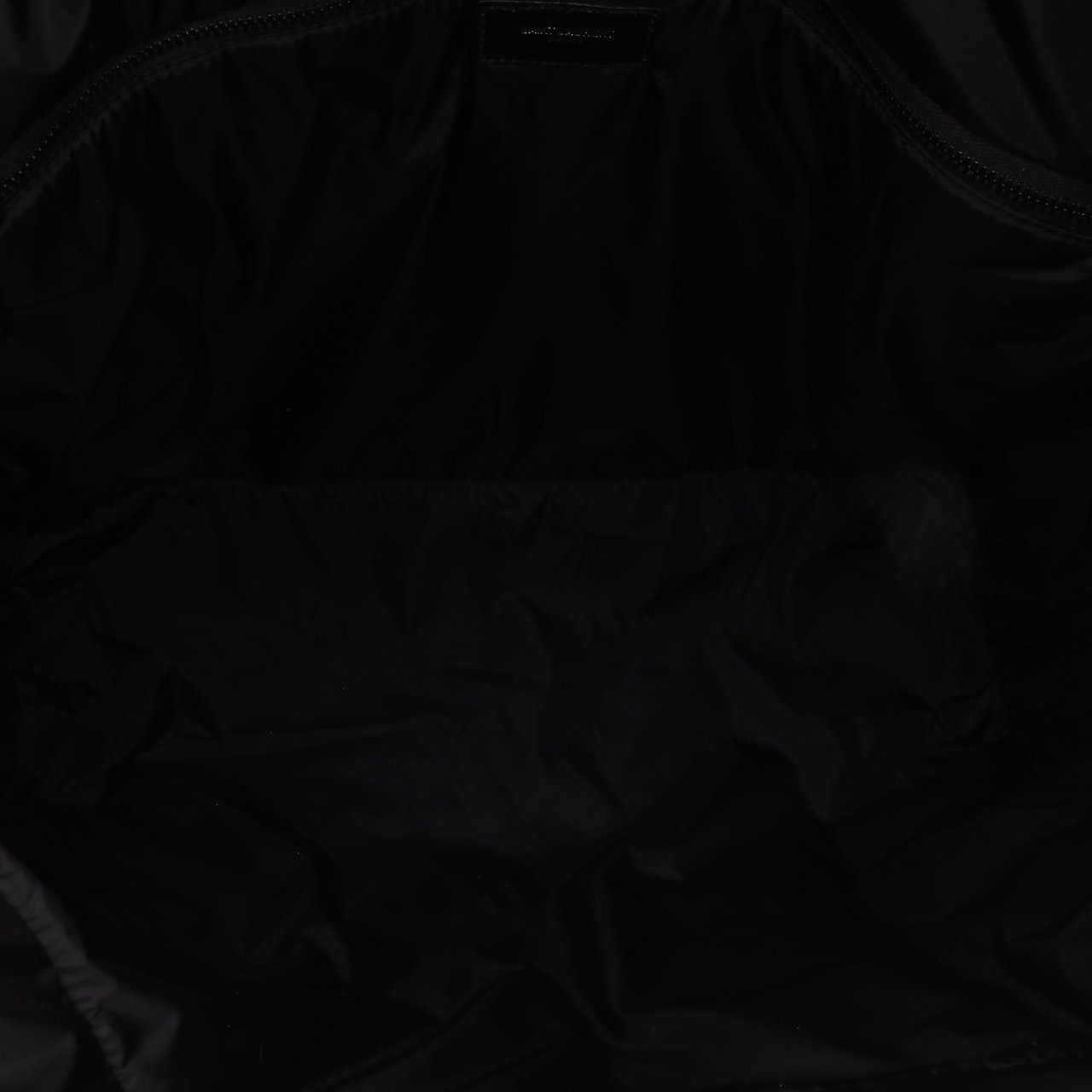 Saint Laurent Nylon Puffer Tote Zwart