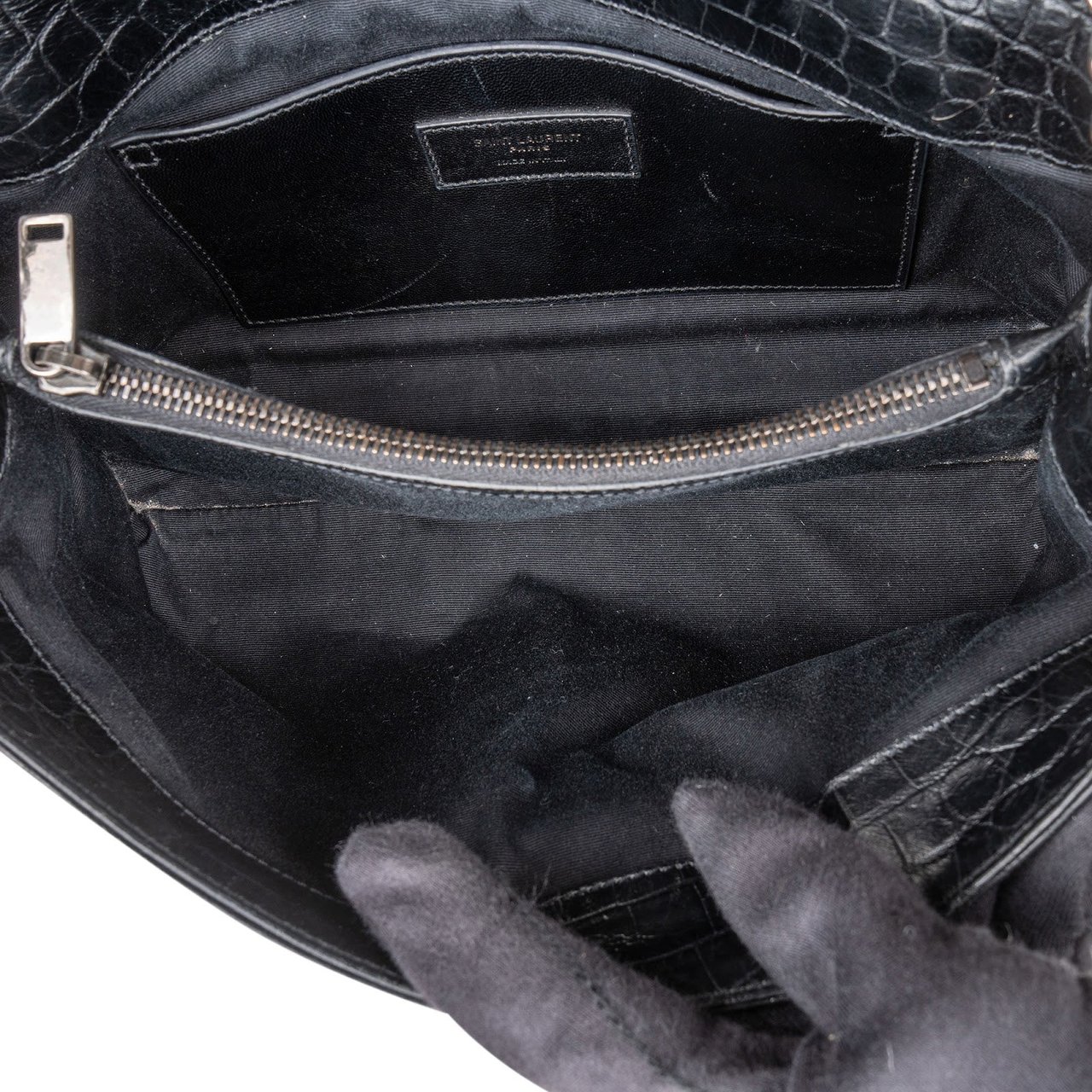 Saint Laurent Croc-Embossed Leather Niki Chain Crossbody Bag Zwart