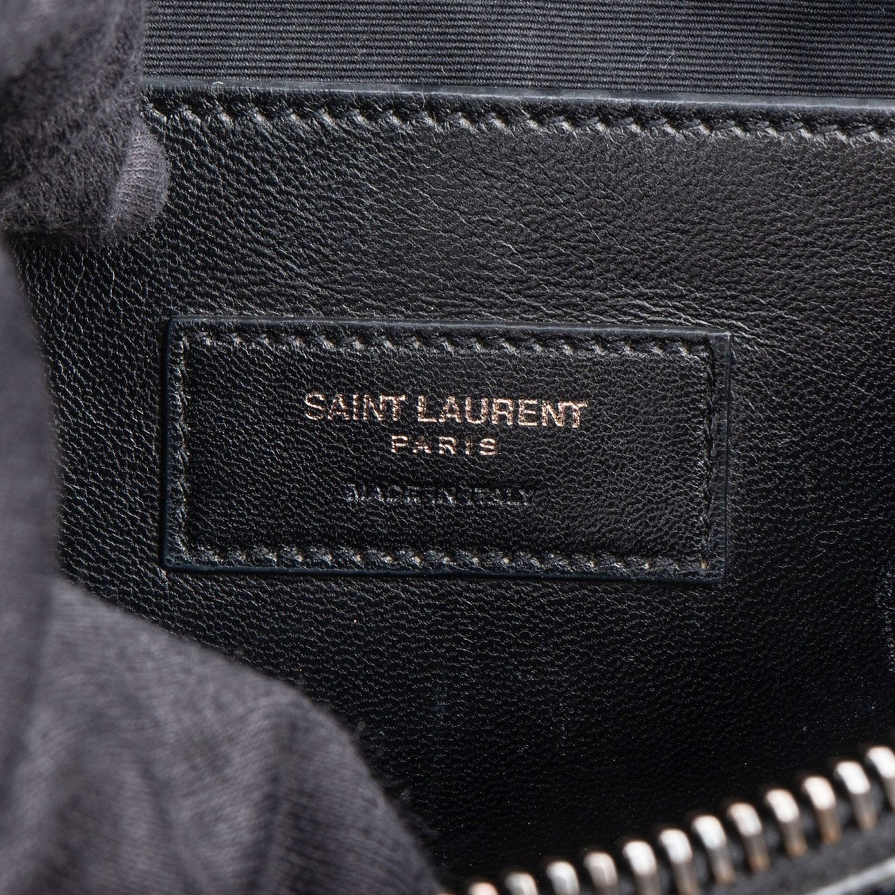 Saint Laurent Croc-Embossed Leather Niki Chain Crossbody Bag Zwart