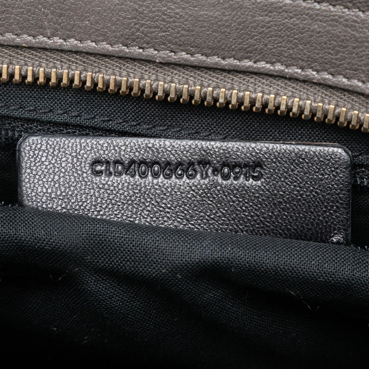 Saint Laurent Small Sheepskin Cabas Chyc Satchel Grijs