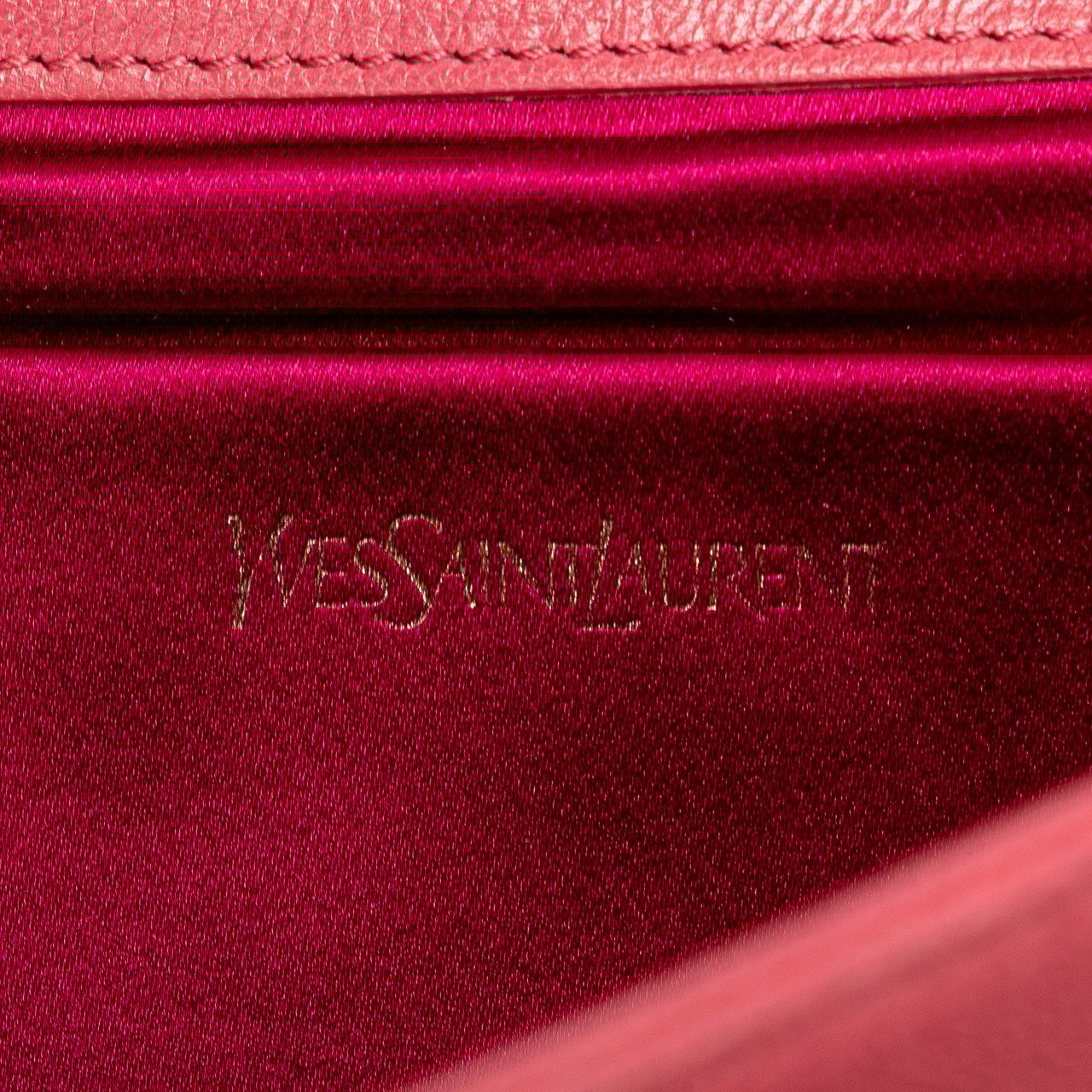 Saint Laurent Large Leather Belle de Jour Clutch Roze