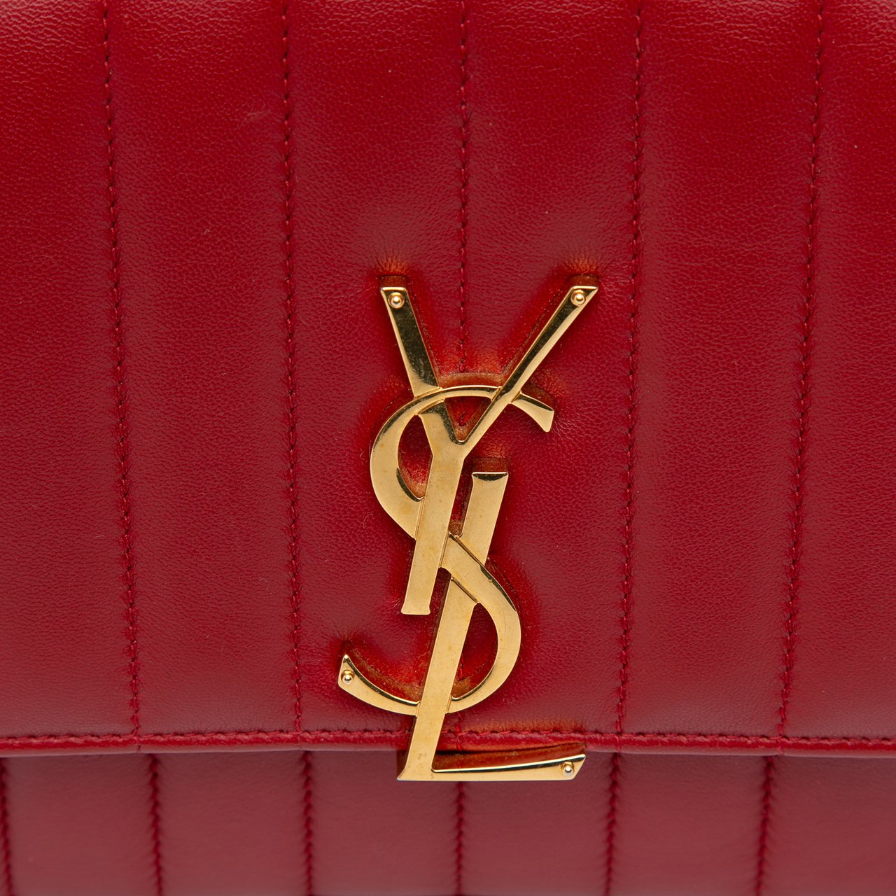Saint Laurent Medium Lambskin Monogram Vicky Chain Bag Rood