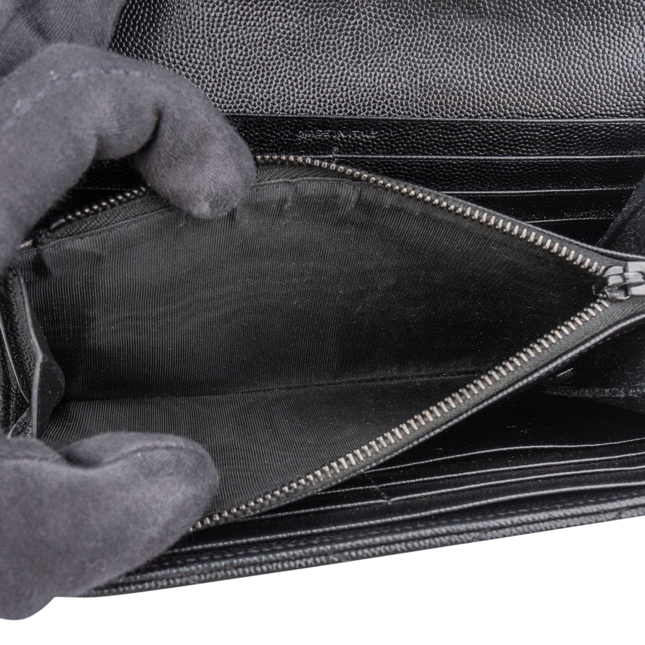 Saint Laurent Saint Laurent Chevron Leather Wallet Divers