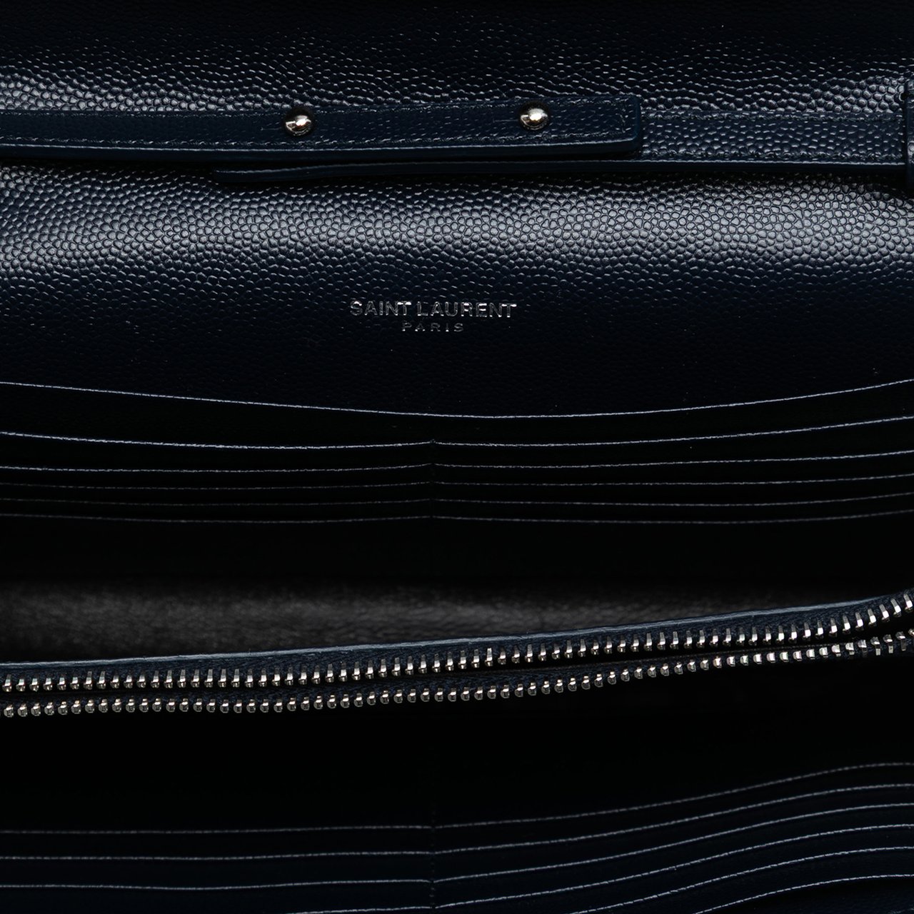 Saint Laurent Grain De Poudre Matelasse Chevron Monogram Chain Wallet Blauw